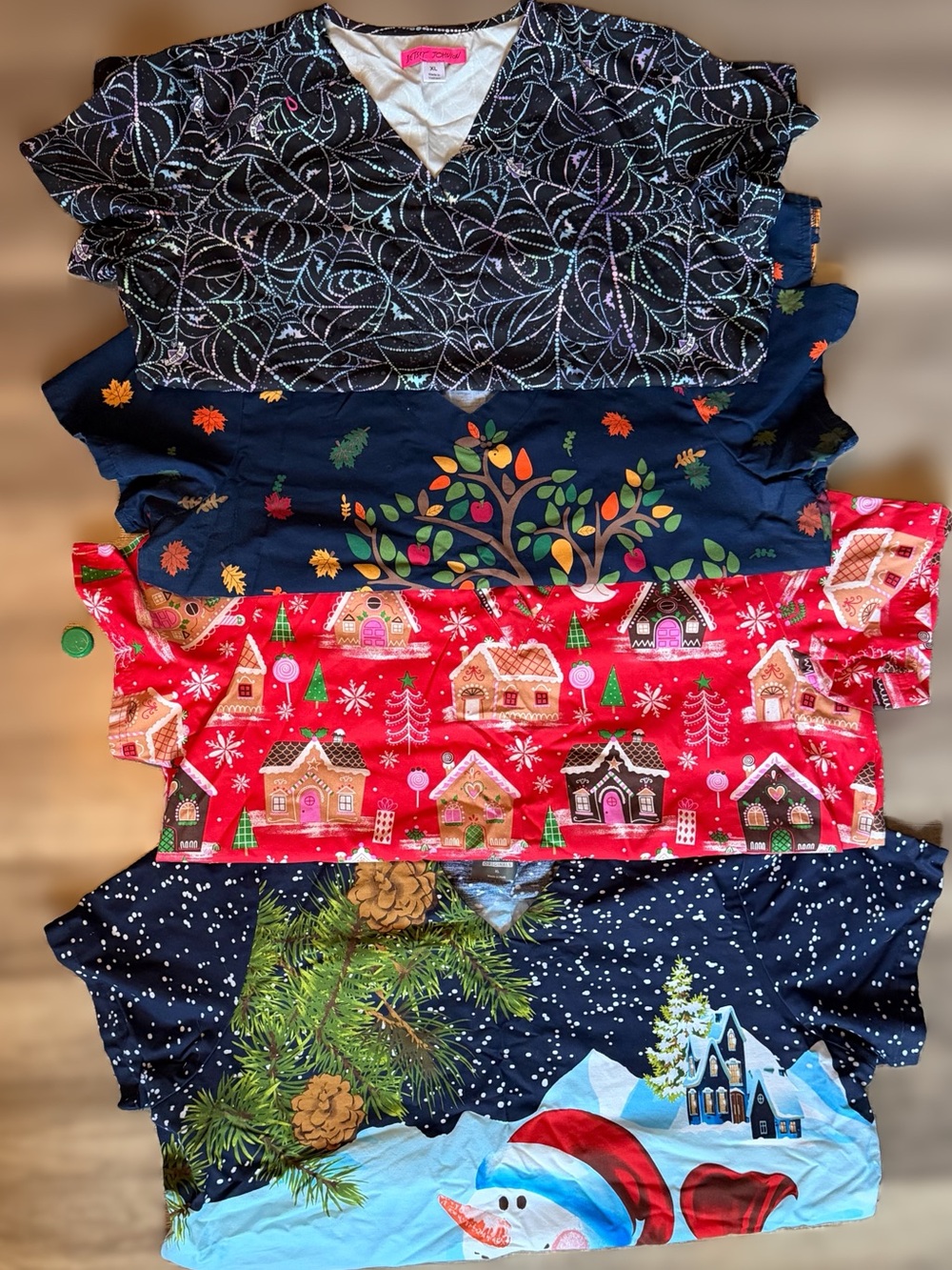 4pc Holiday Seasonal Scrub Tops XL Christmas thanksgiving halloween
